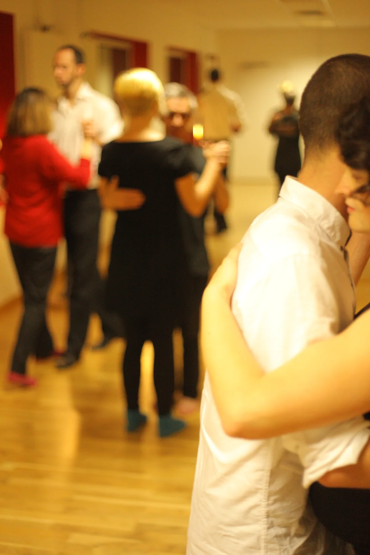 Ambiance de cours de tango argentin à La Bola